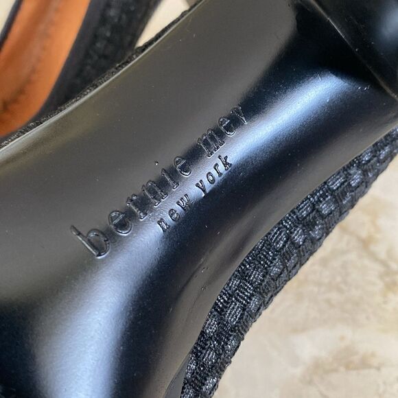 NWOT Bernie Mev. Legend Platform Dress Pumps Heels - Picture 11 of 15